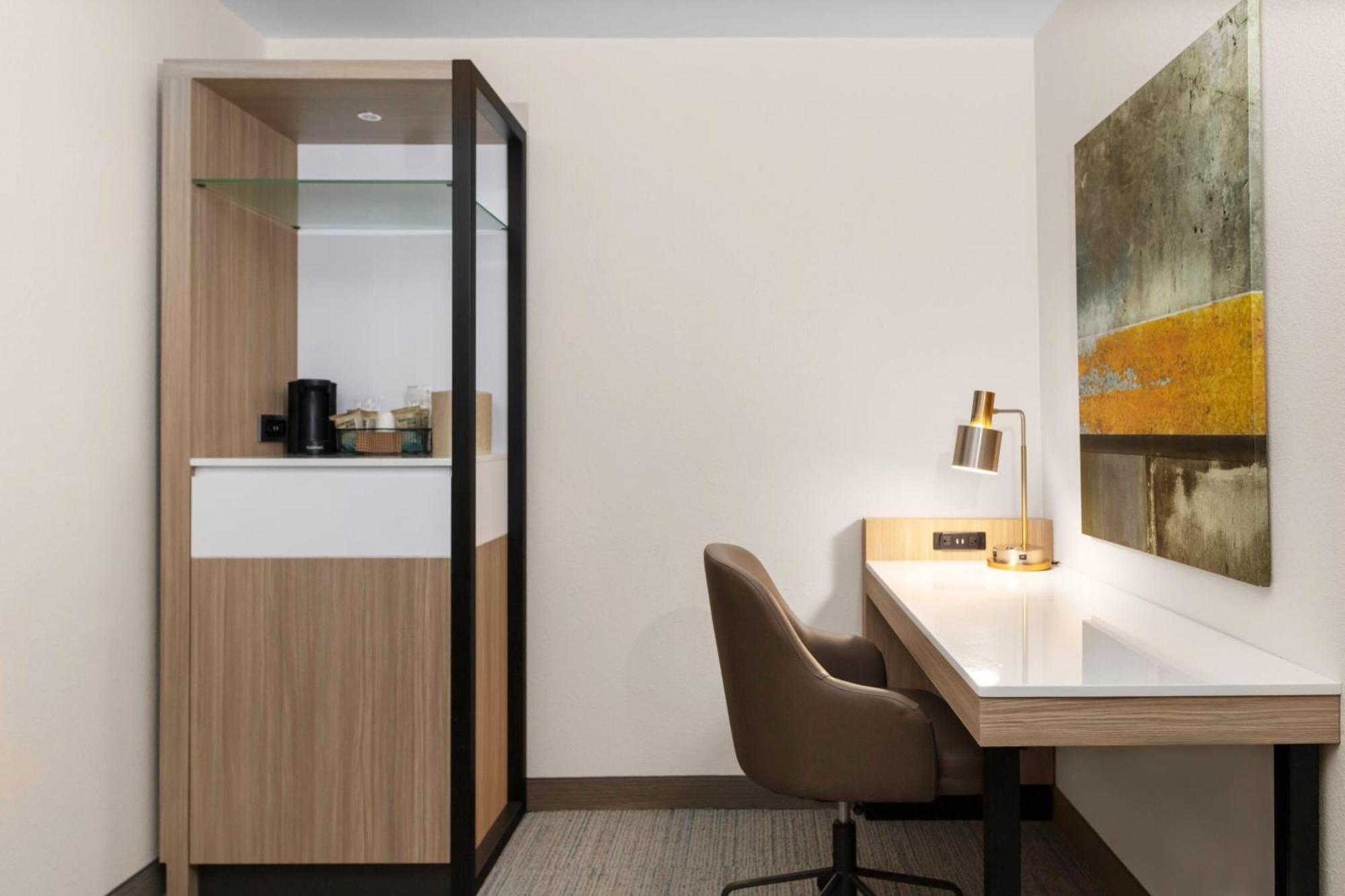 Springhill Suites By Marriott Baton Rouge South Екстериор снимка